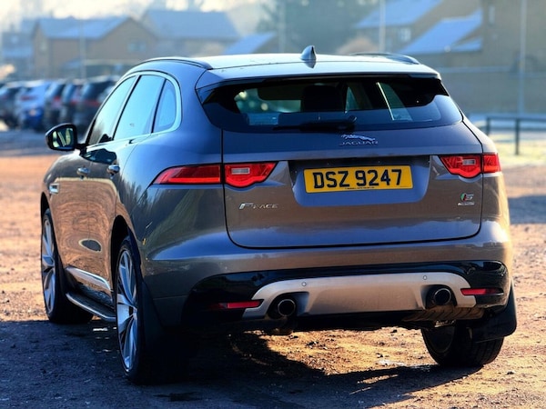 Used Jaguar F-Pace 2017 for sale - 75765598: Photo 17