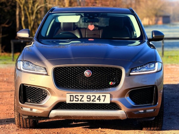 Used Jaguar F-Pace 2017 for sale - 75765598: Photo 3