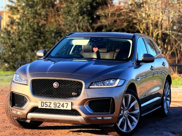 Used Jaguar F-Pace 2017 for sale - 75765598: Photo 5