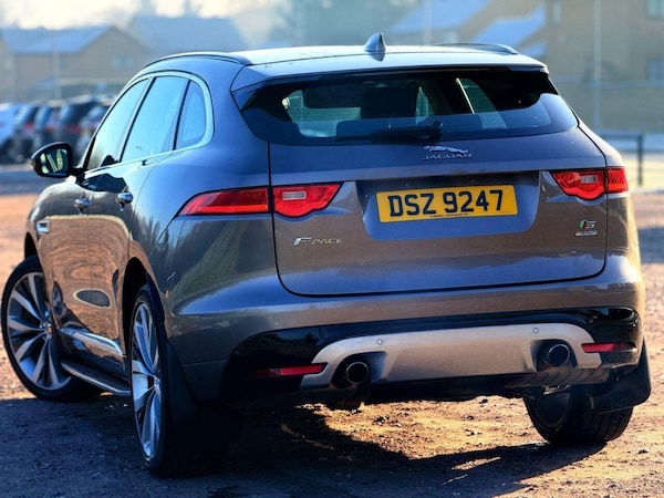 Used Jaguar F-Pace 2017 for sale - 75765598: Photo 7