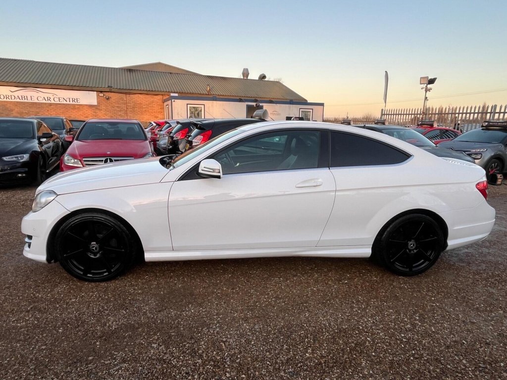 Used Mercedes-Benz C Class 2013 for sale - 77010115: Photo 15