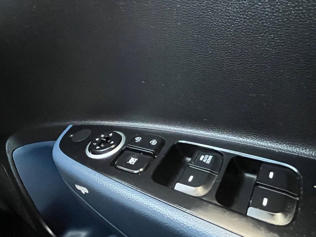 Used Hyundai i10 2014 for sale - 78059601: Photo 28