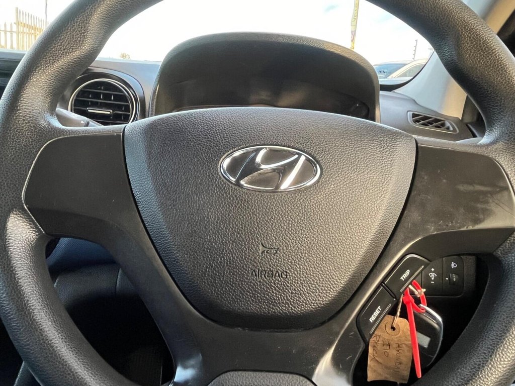 Used Hyundai i10 2014 for sale - 78059601: Photo 34