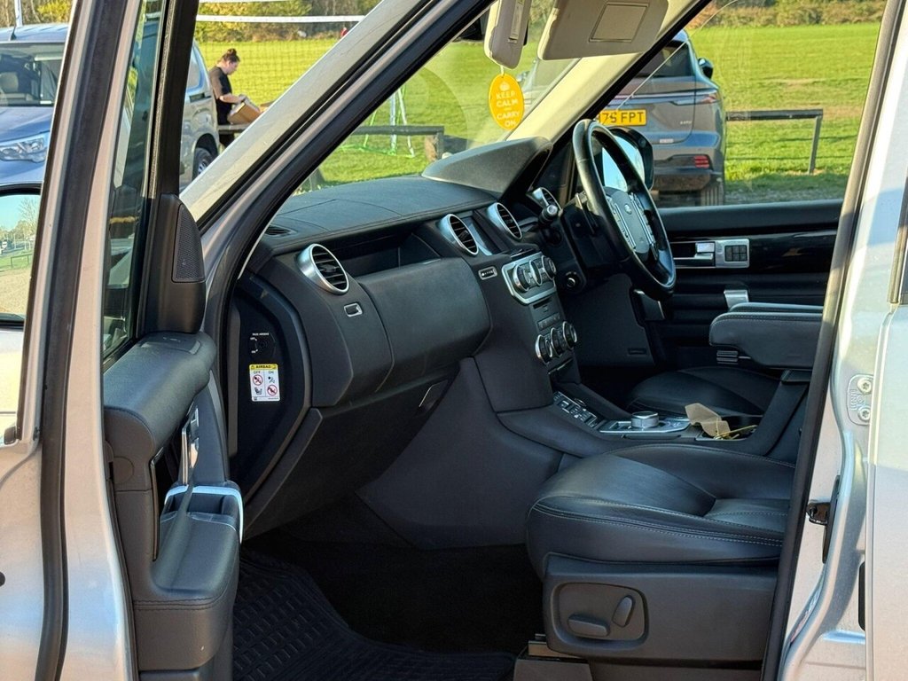 Used Land Rover Discovery 2015 for sale - 78167607: Photo 16