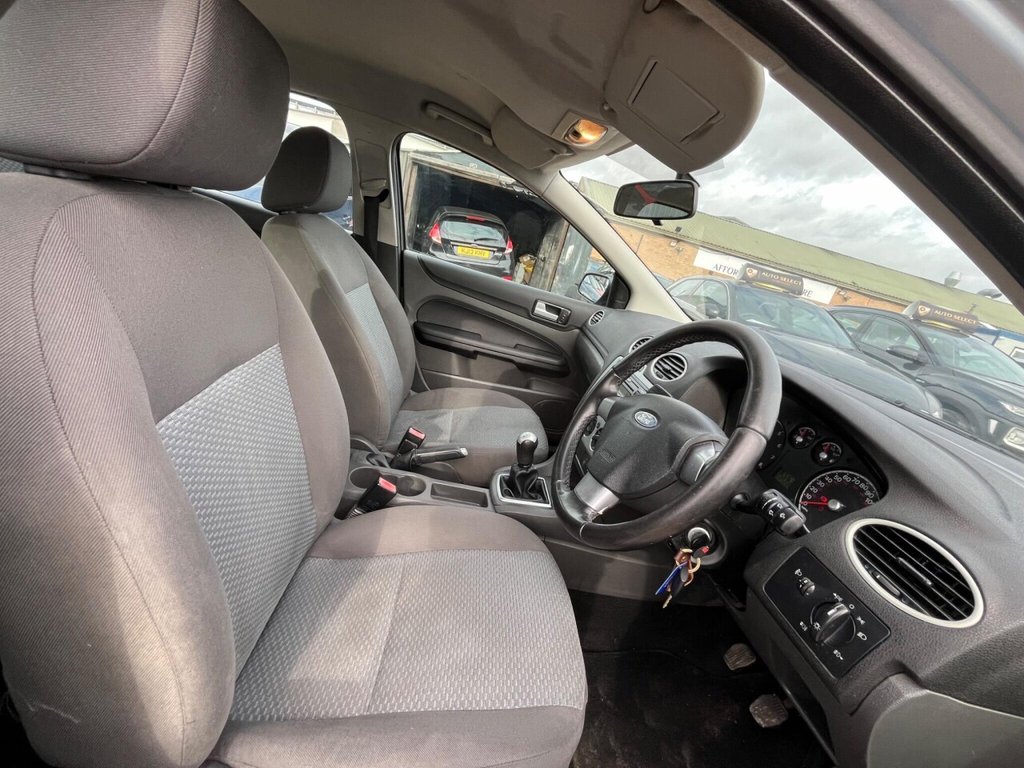 Used Ford Focus 2006 for sale - 76396410: Photo 7