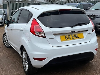 Used Ford Fiesta 2013 for sale - 77250722: Photo