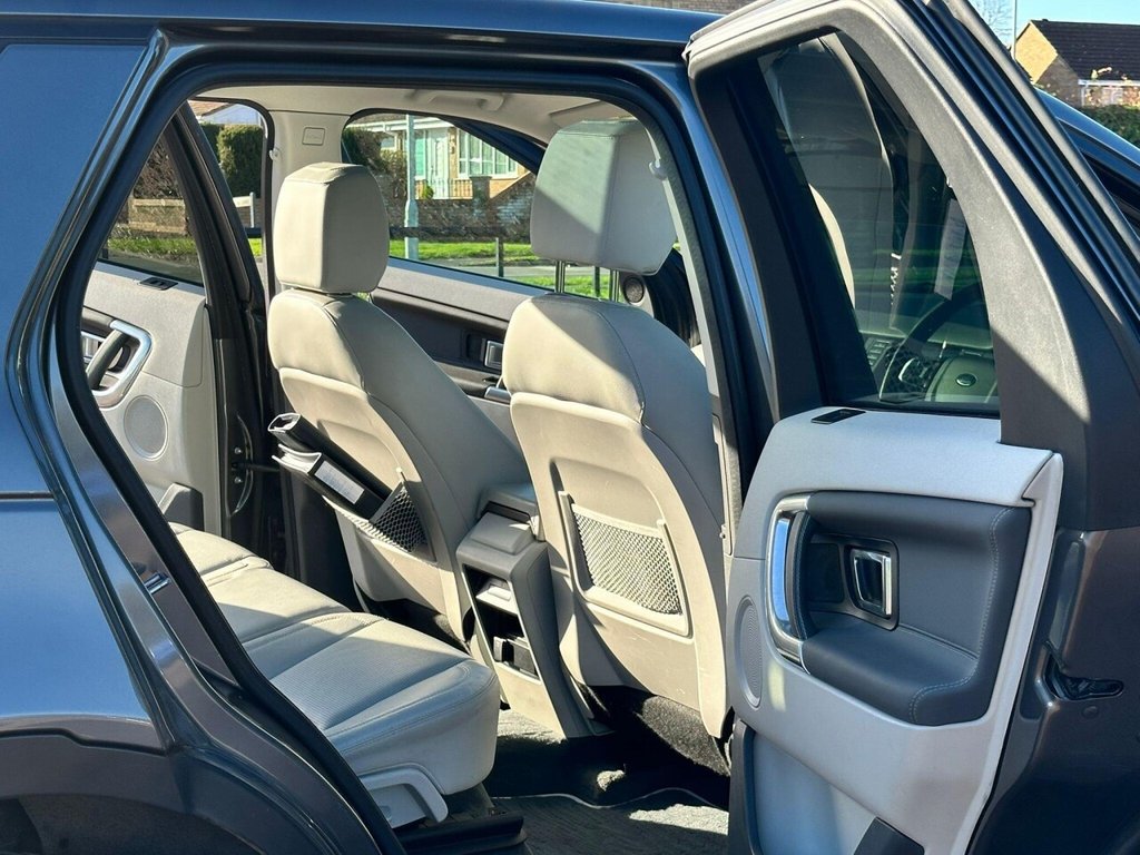 Used Land Rover Discovery Sport 2015 for sale - 76610311: Photo 17