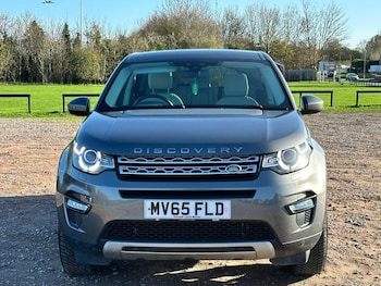Used Land Rover Discovery Sport 2015 for sale - 76610311: Photo