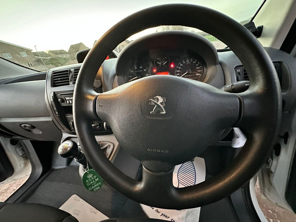 Used Peugeot Expert 2016 for sale - 76966250: Photo 24