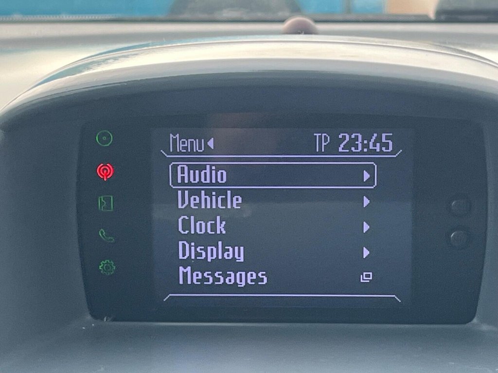 Used Ford Fiesta 2011 for sale - 77413441: Photo 32