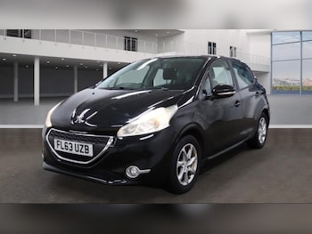 Used Peugeot 208 2013 for sale - 76168540: Photo 2