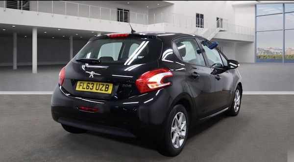 Used Peugeot 208 2013 for sale - 76168540: Photo 5