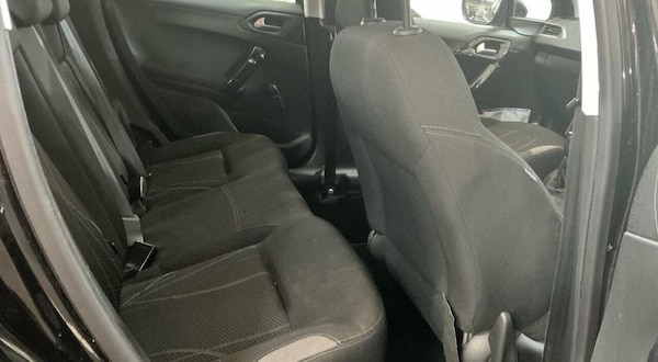 Used Peugeot 208 2013 for sale - 76168540: Photo 8