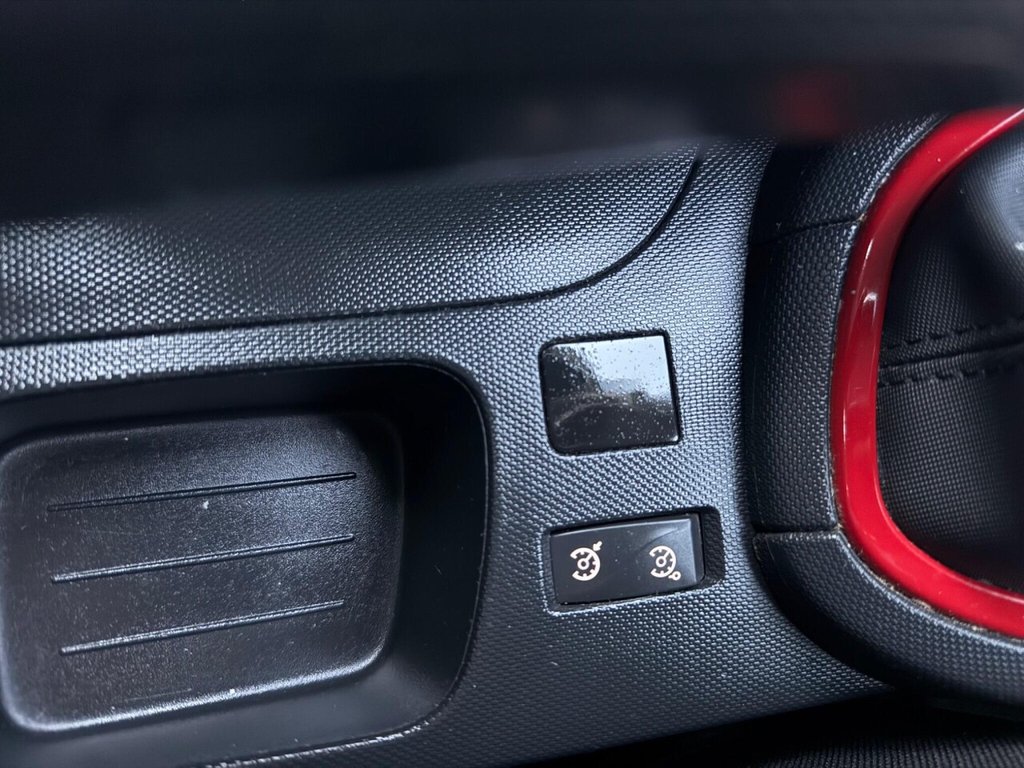 Used Renault Clio 2014 for sale - 76496217: Photo 24