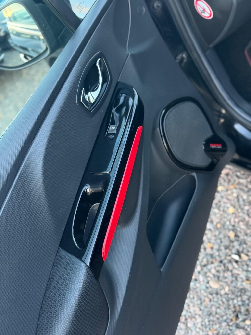 Used Renault Clio 2014 for sale - 76496217: Photo 25