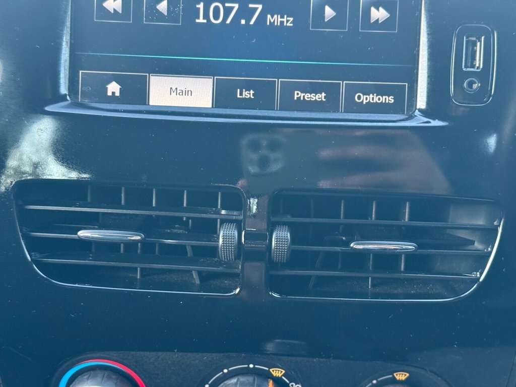 Used Renault Clio 2014 for sale - 76496217: Photo 30