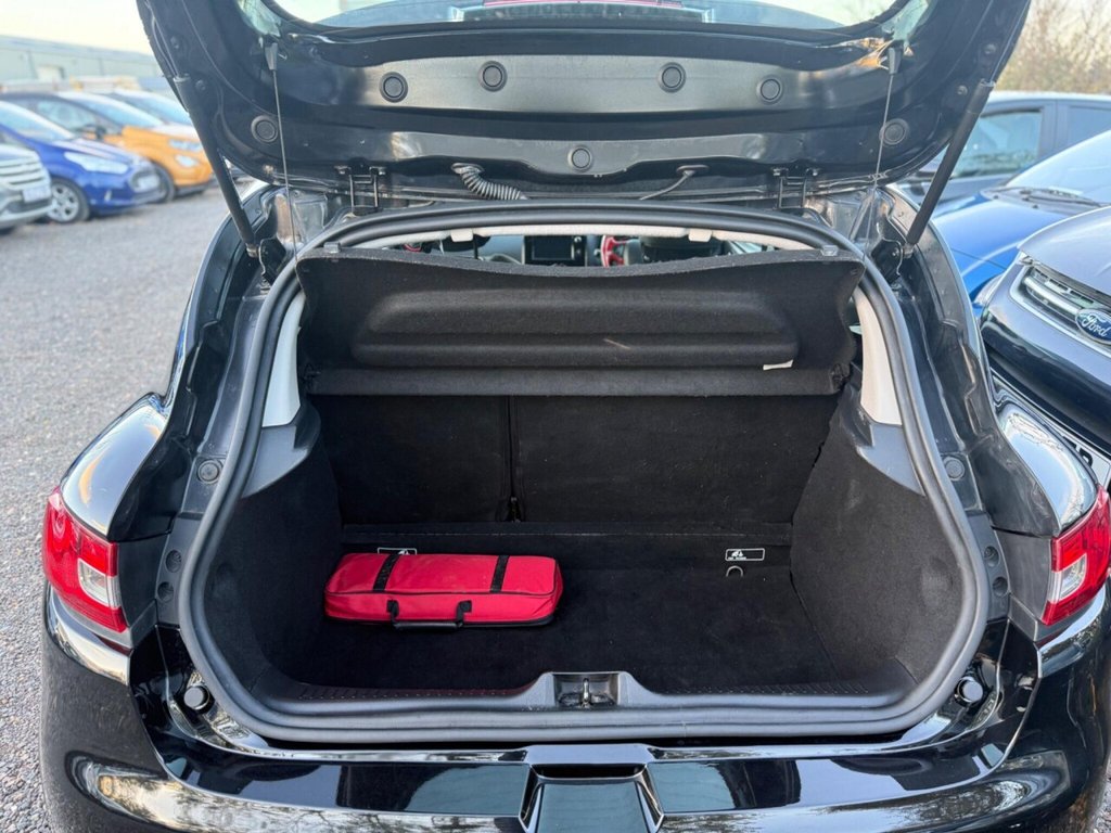 Used Renault Clio 2014 for sale - 76496217: Photo 36