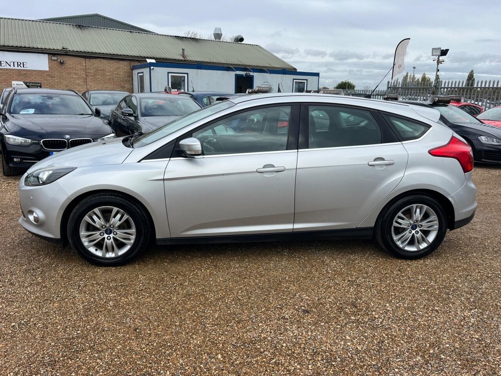 Used Ford Focus 2014 for sale - 76372577: Photo 3
