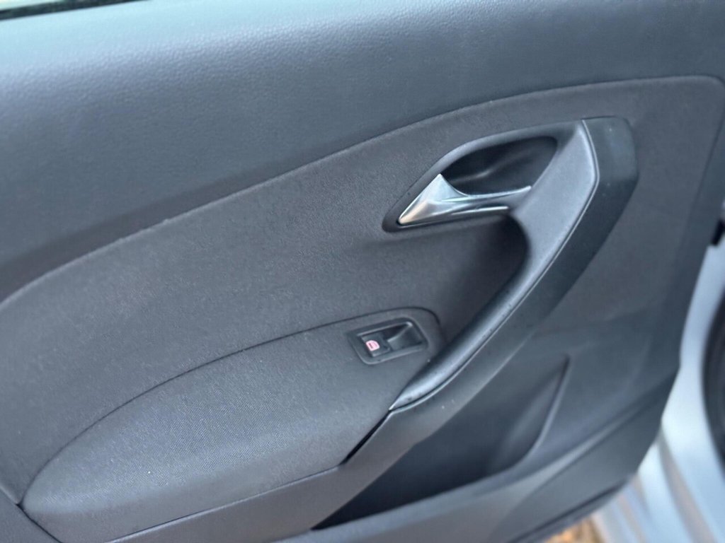 Used Volkswagen Polo 2009 for sale - 77218593: Photo 43