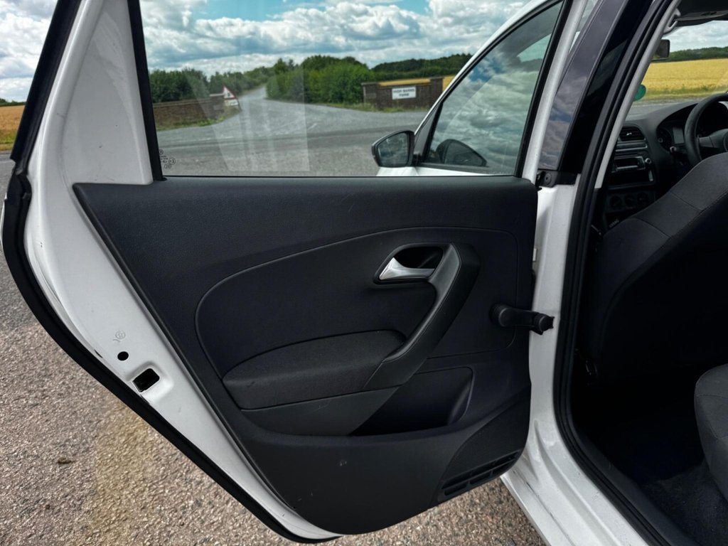 Used Volkswagen Polo 2012 for sale - 76841013: Photo 24