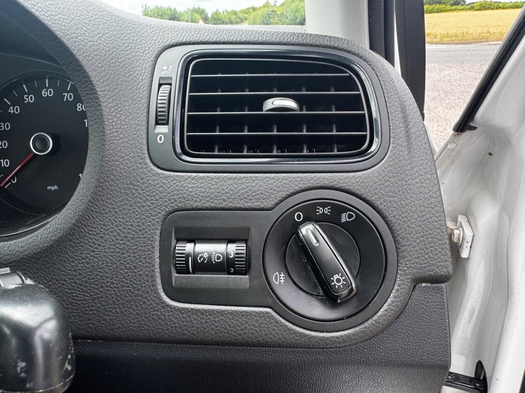 Used Volkswagen Polo 2012 for sale - 76841013: Photo 32