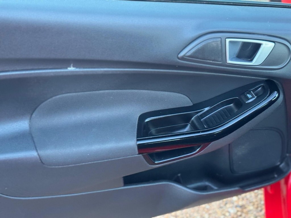 Used Ford Fiesta 2013 for sale - 76758600: Photo 28