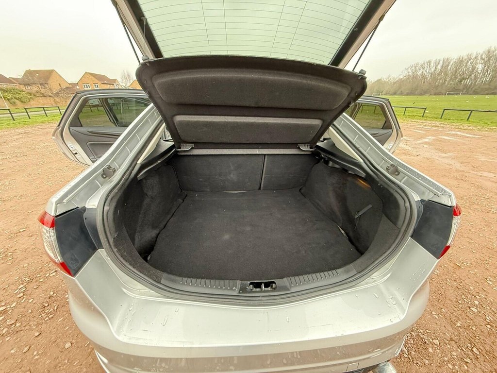 Used Ford Mondeo 2014 for sale - 77356201: Photo 32