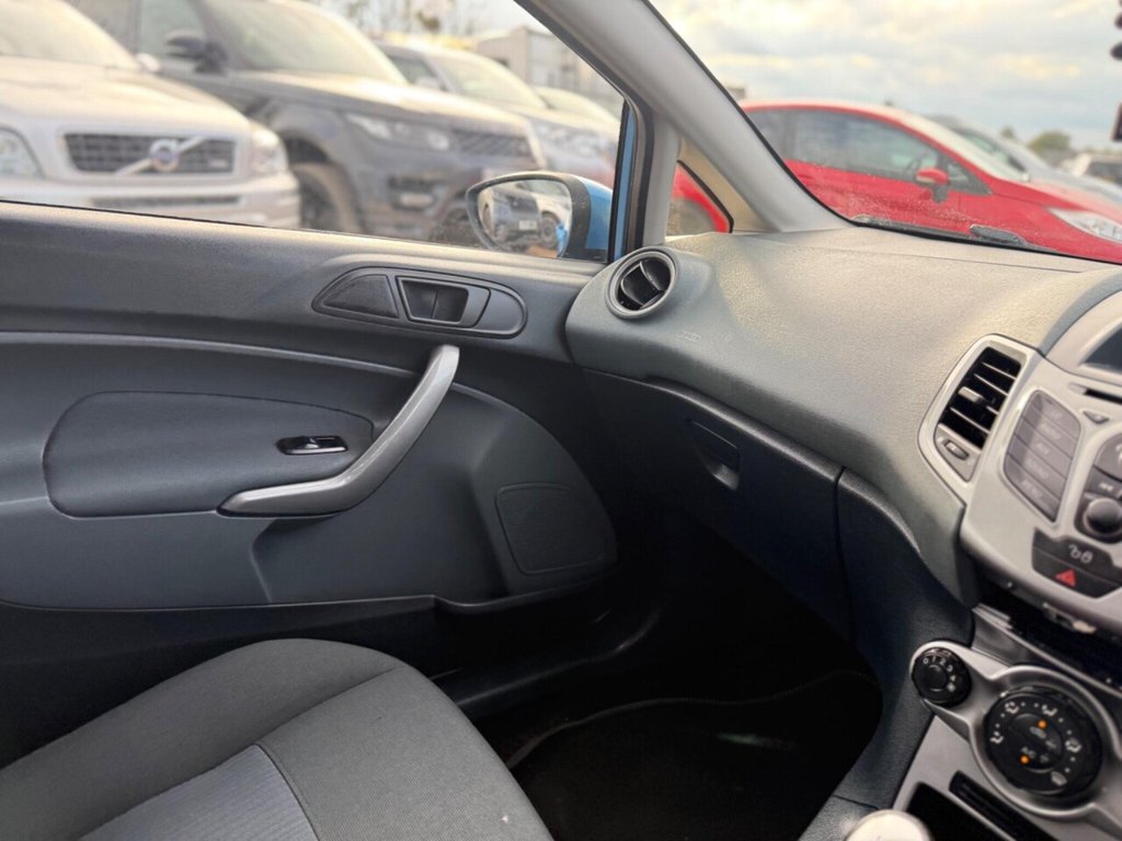 Used Ford Fiesta 2010 for sale - 76095835: Photo 10