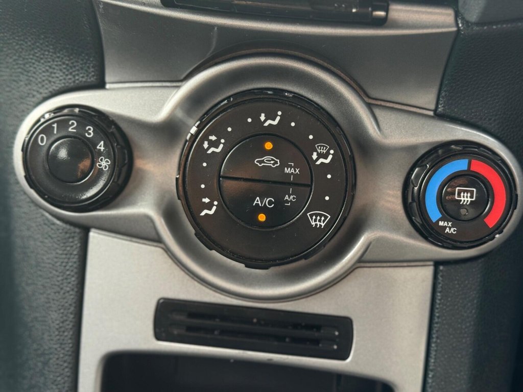 Used Ford Fiesta 2010 for sale - 76095835: Photo 19