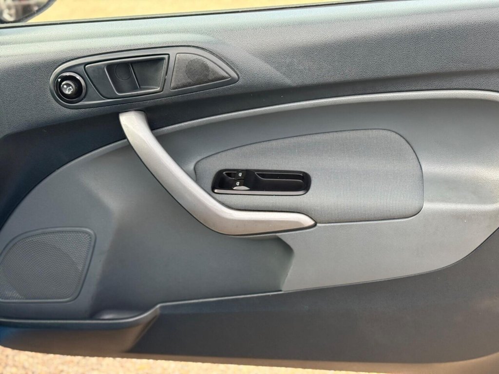 Used Ford Fiesta 2010 for sale - 76095835: Photo 22