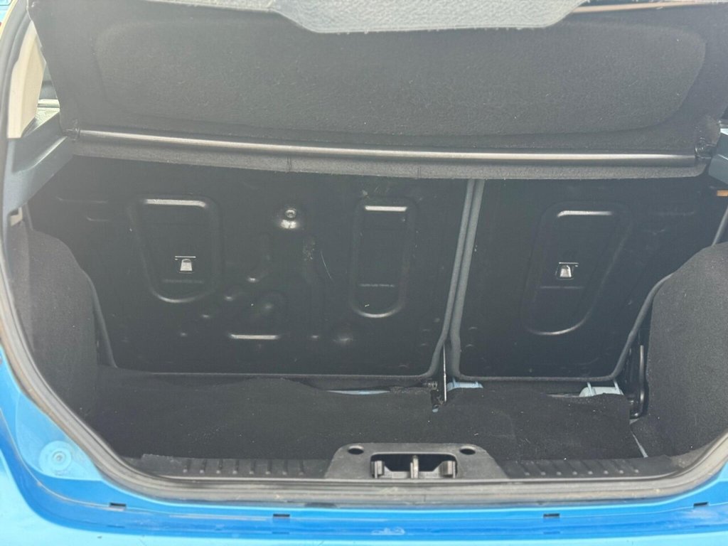 Used Ford Fiesta 2010 for sale - 76095835: Photo 31