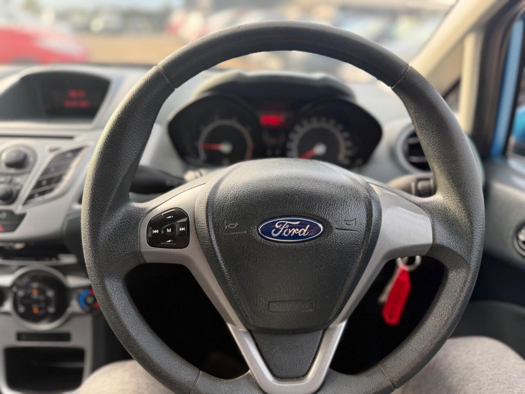 Used Ford Fiesta 2010 for sale - 76095835: Photo 32