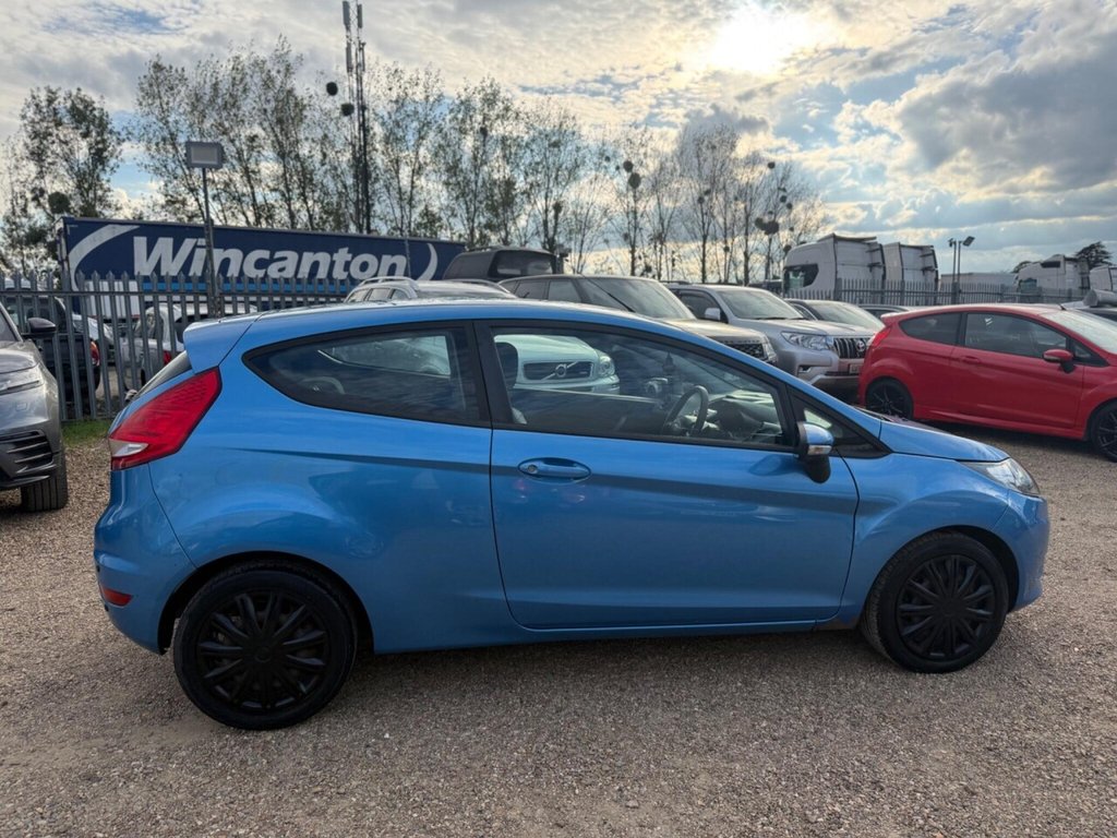 Used Ford Fiesta 2010 for sale - 76095835: Photo 6