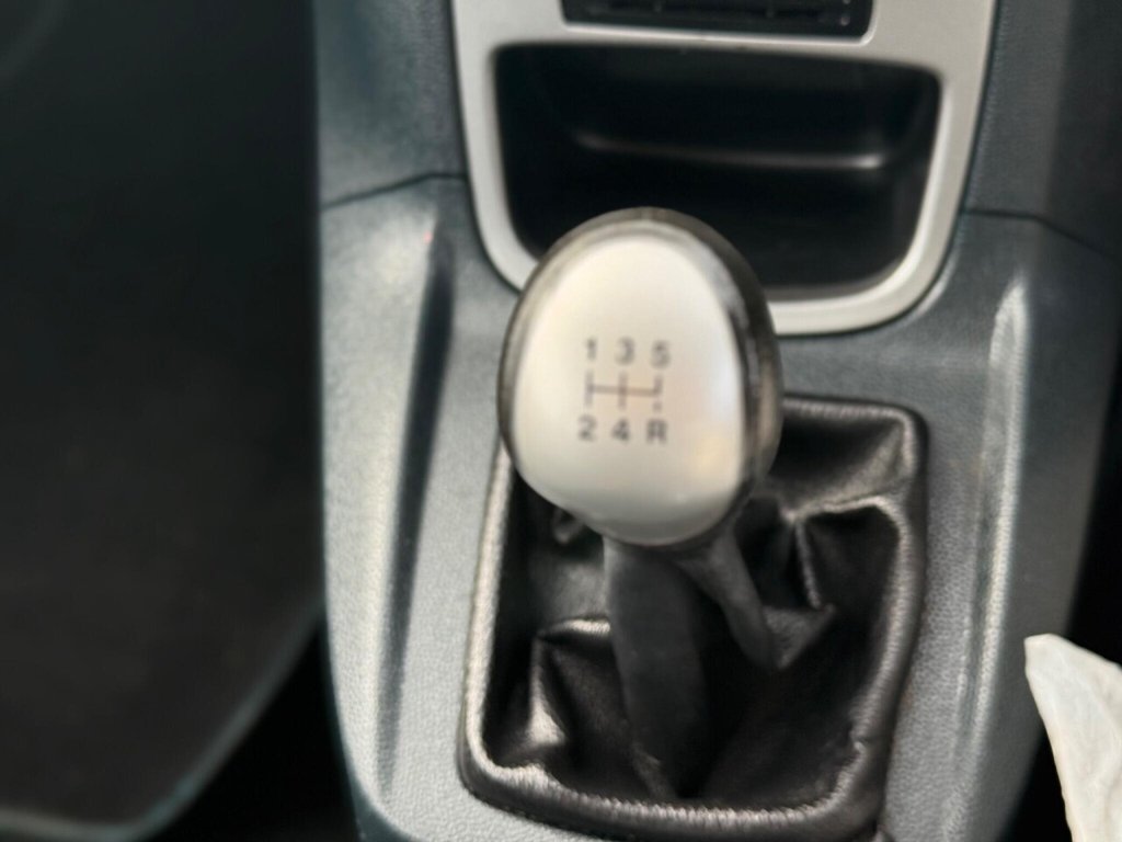Used Ford Fiesta 2010 for sale - 76095835: Photo 9