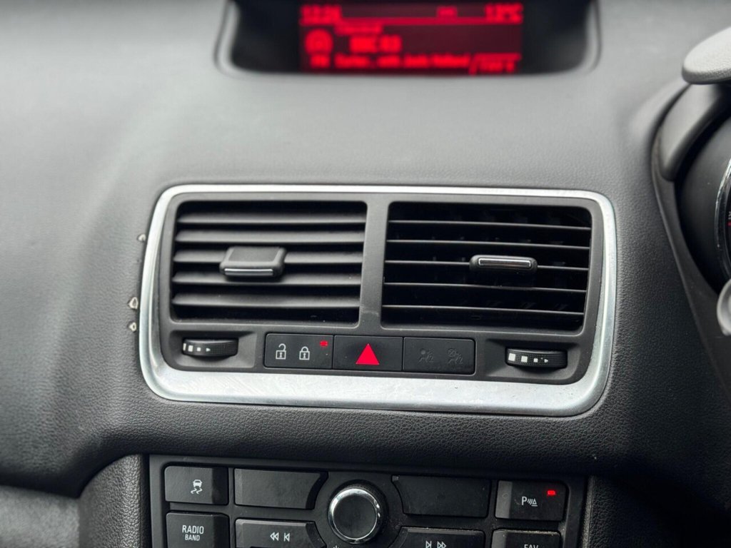 Used Vauxhall Meriva 2015 for sale - 77655393: Photo 29