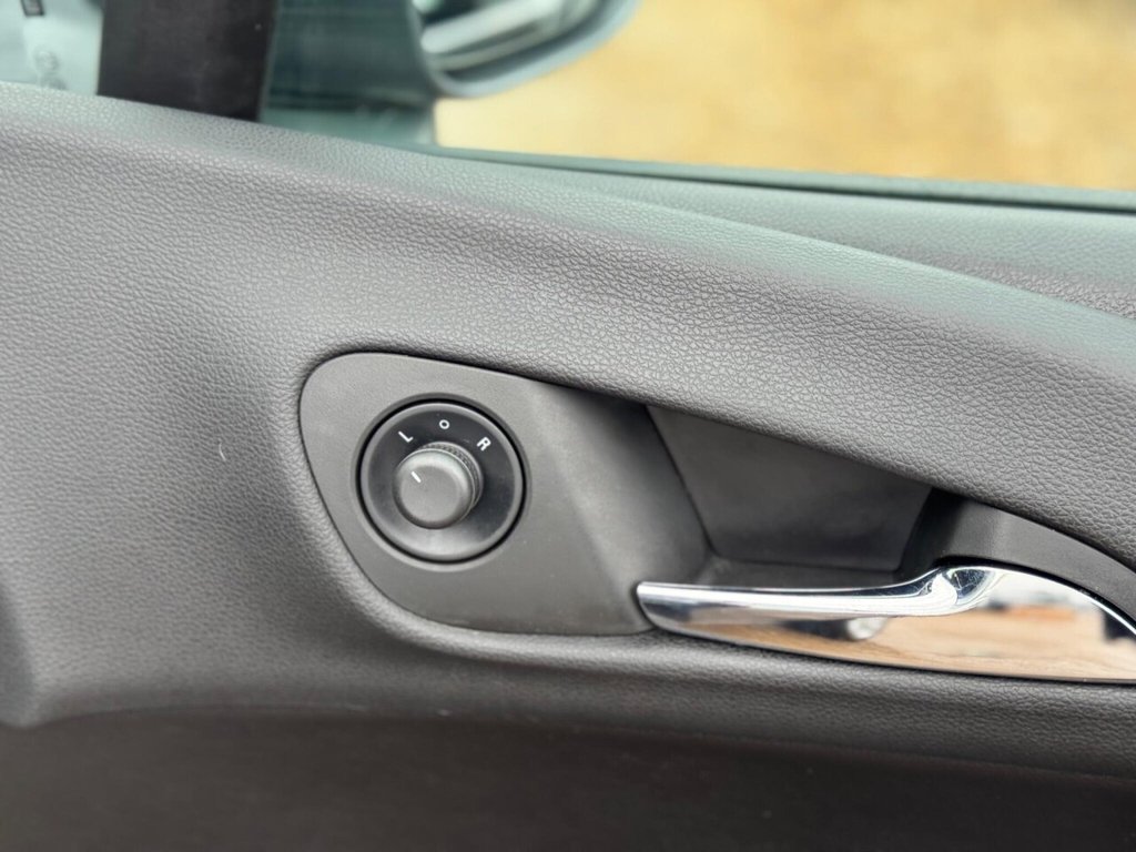 Used Vauxhall Meriva 2015 for sale - 77655393: Photo 35