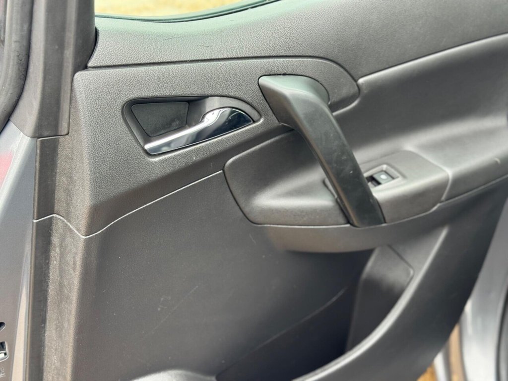 Used Vauxhall Meriva 2015 for sale - 77655393: Photo 37