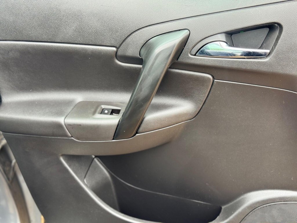 Used Vauxhall Meriva 2015 for sale - 77655393: Photo 39