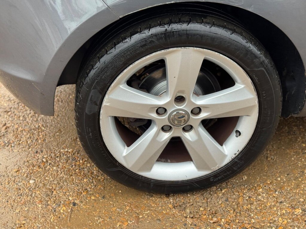 Used Vauxhall Meriva 2015 for sale - 77655393: Photo 40