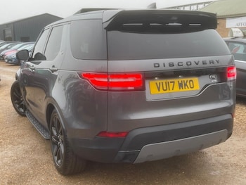 Used Land Rover Discovery 2017 for sale - 77139928: Photo