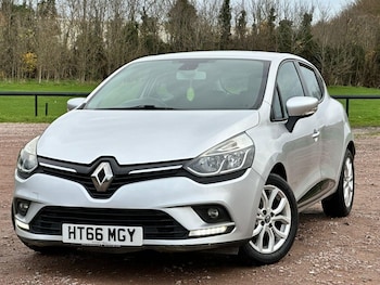 Used Renault Clio 2017 for sale - 76888591: Photo