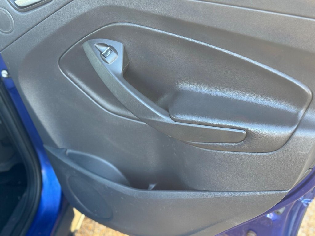 Used Ford Kuga 2014 for sale - 76798106: Photo 31