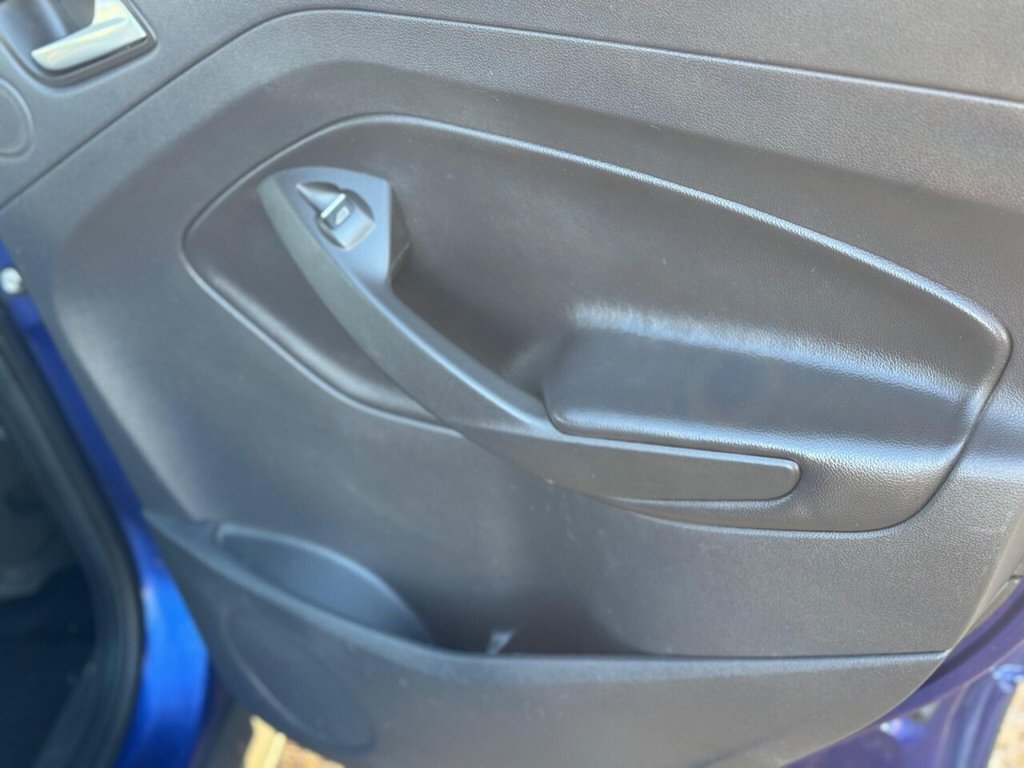 Used Ford Kuga 2014 for sale - 76798106: Photo 32