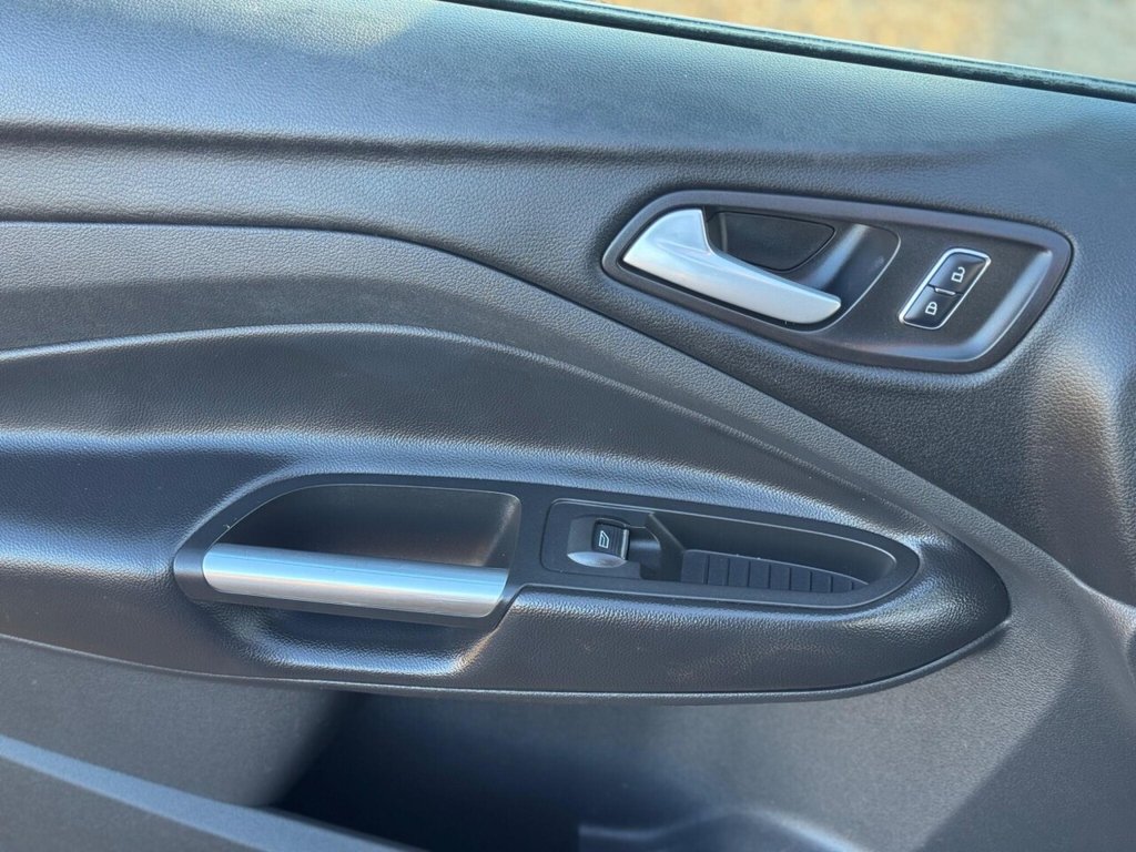 Used Ford Kuga 2014 for sale - 76798106: Photo 35