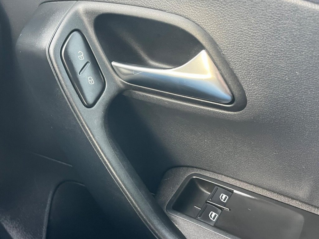 Used Volkswagen Polo 2010 for sale - 77031102: Photo 11