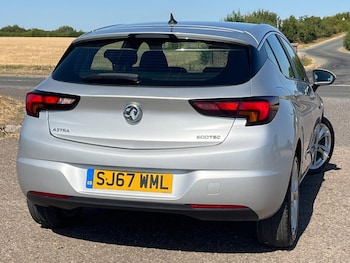 Used Vauxhall Astra 2017 for sale - 79375766: Photo