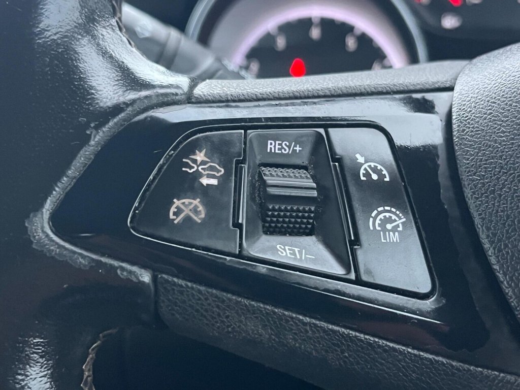 Used Vauxhall Astra 2018 for sale - 77060617: Photo 2