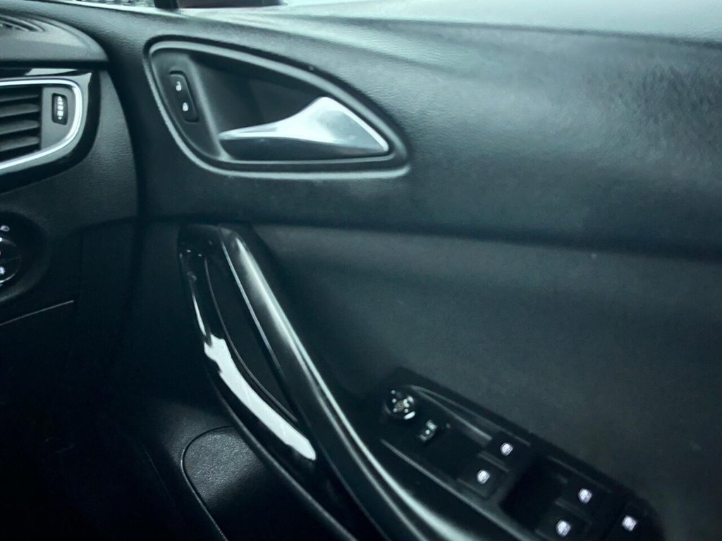 Used Vauxhall Astra 2018 for sale - 77060617: Photo 4