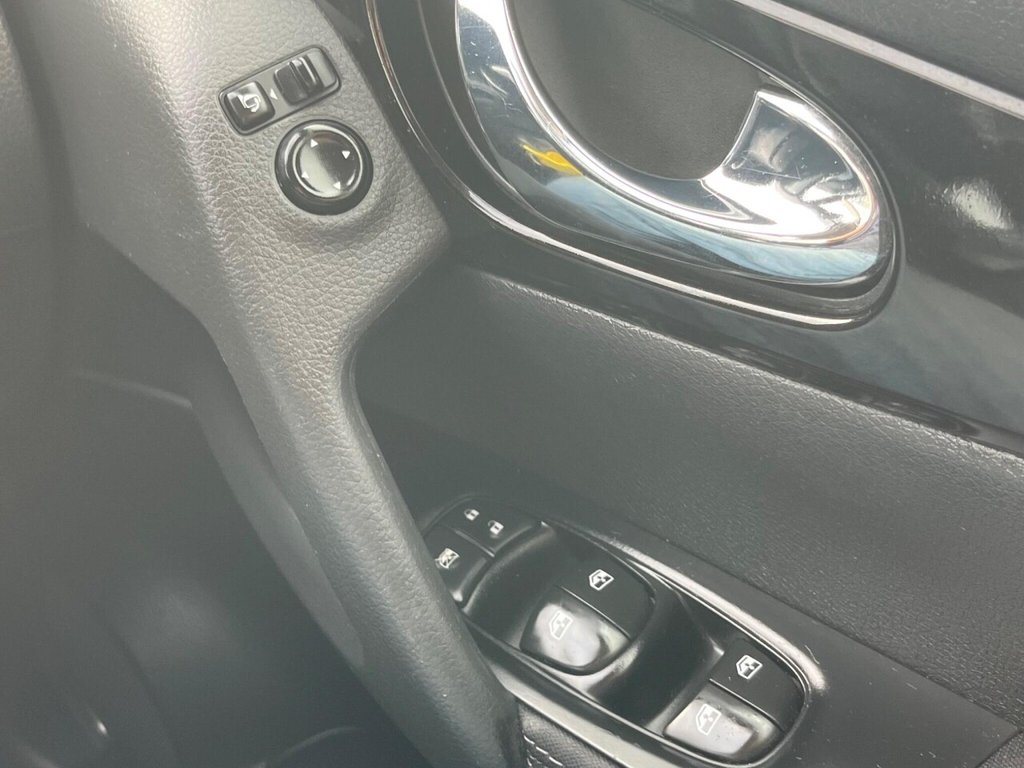 Used Nissan Qashqai 2017 for sale - 77748771: Photo 28