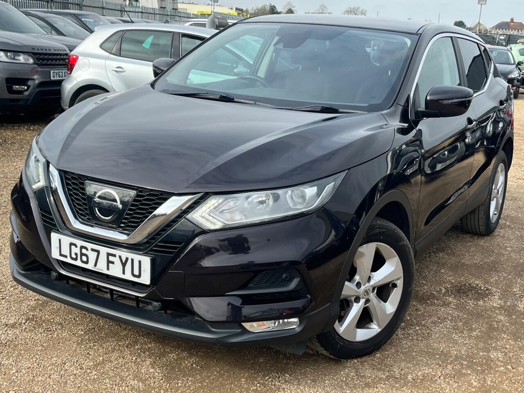 Used Nissan Qashqai 2017 for sale - 77748771: Photo 3